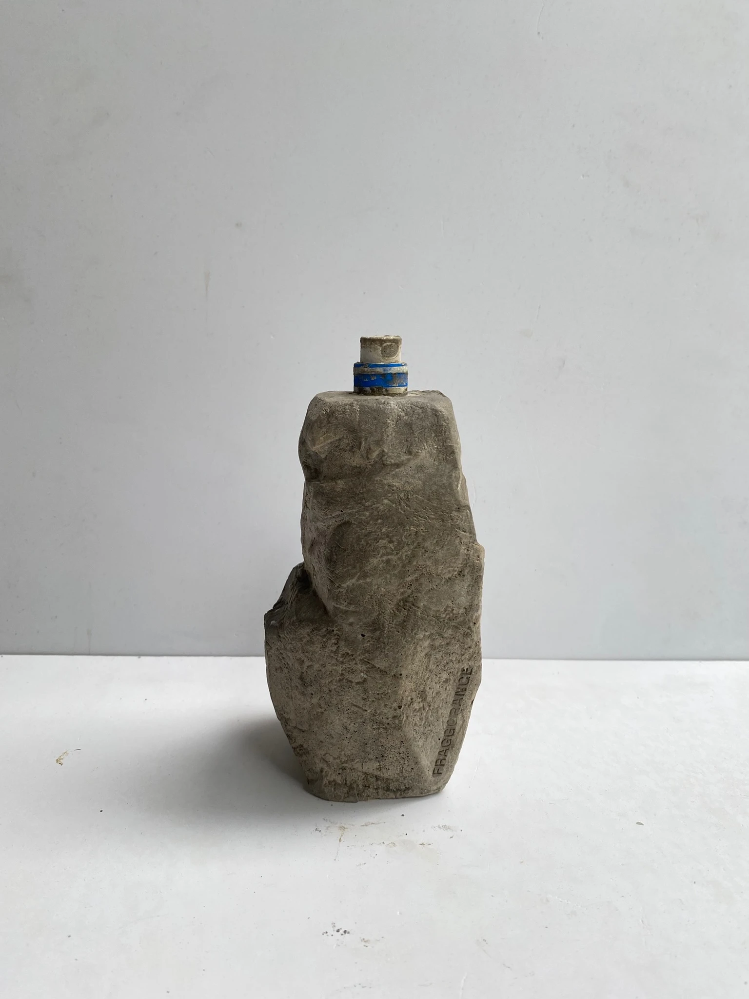 Concrete bottle cast 3