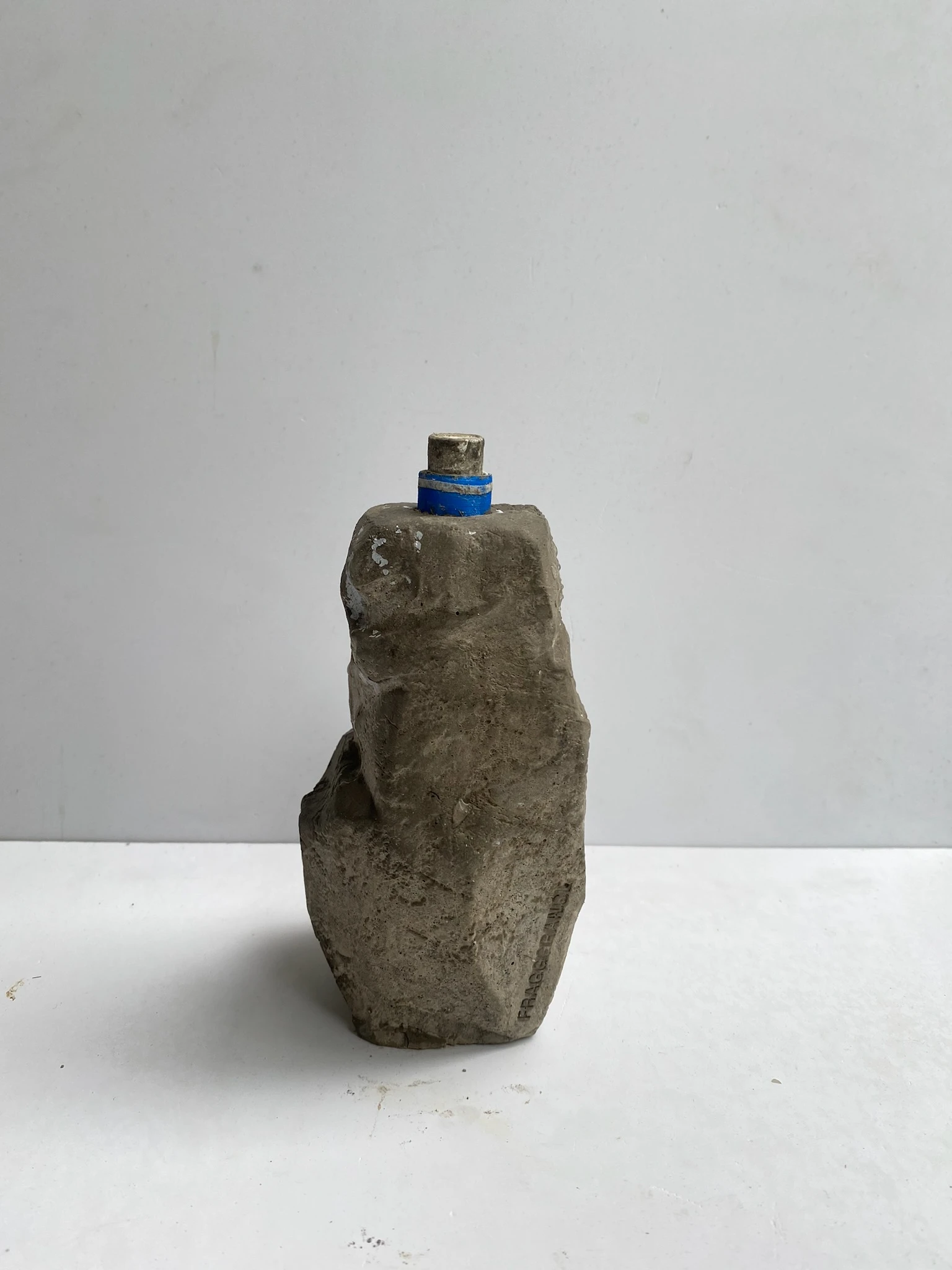 Concrete bottle cast 5
